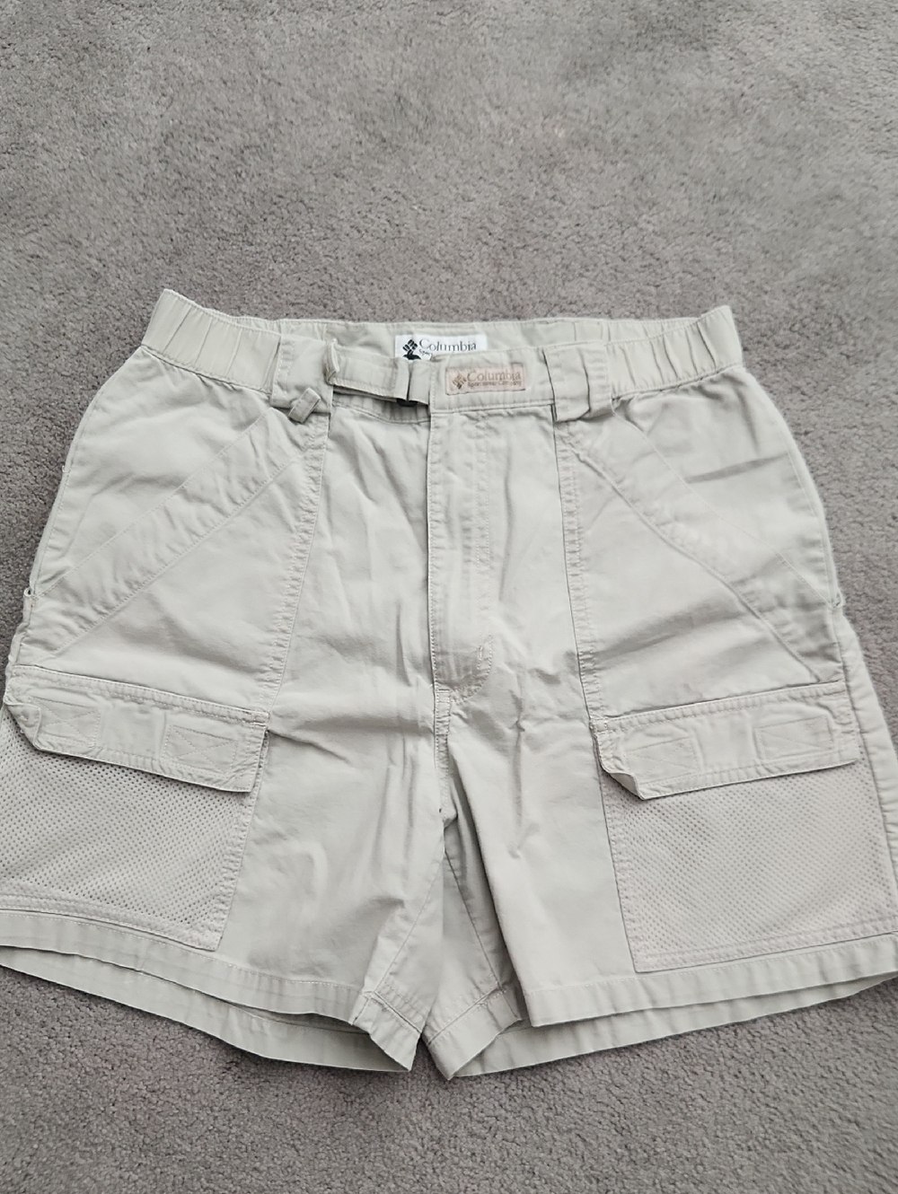 Columbia Light Khaki Cargo Shorts